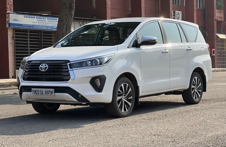 Innova Crysta 6+1